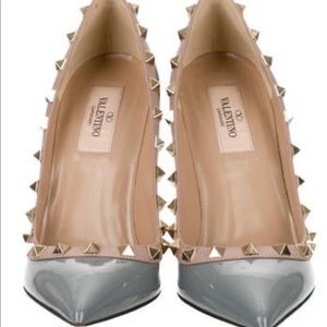 VALENTINO GARAVANI Patent Leather Rockstud Pumps Size: 6.5 | IT 36.5 Blue-Grey.